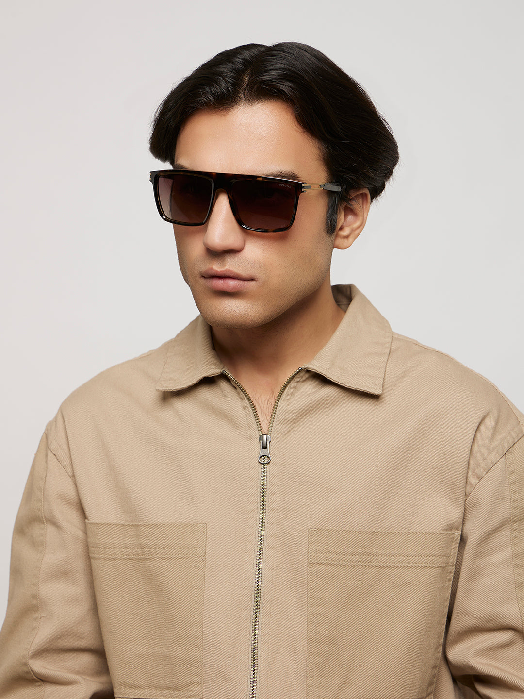op 10152 c03 58 pixel brown men