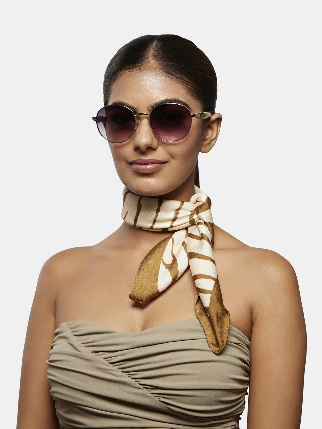 op 10217 c02 54 carver smoke women