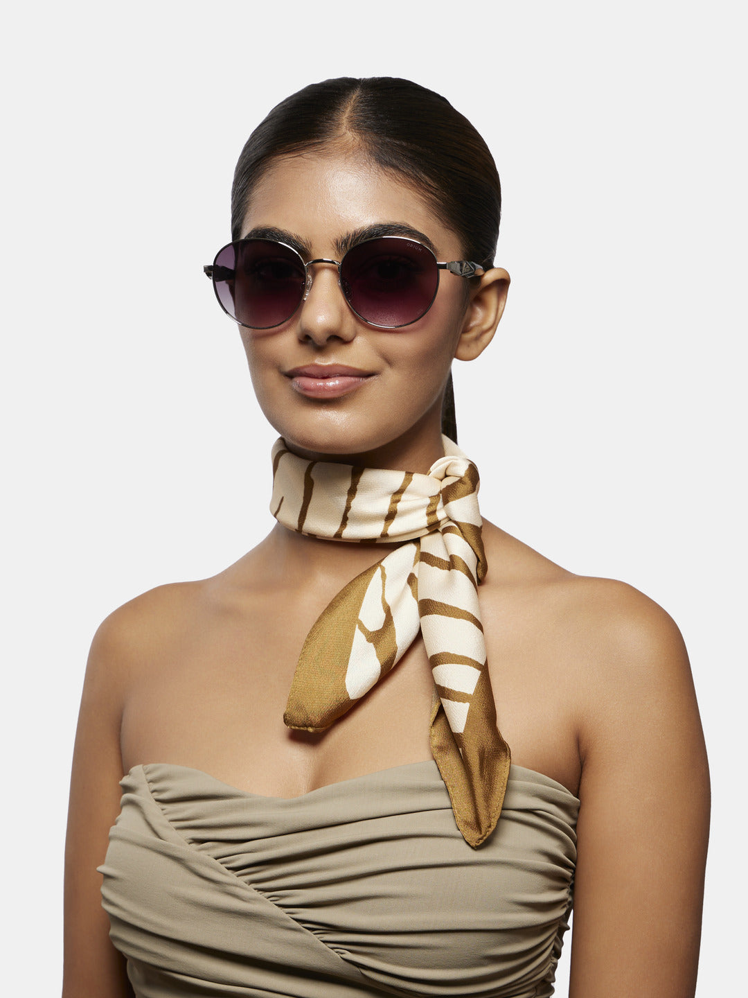 op 10217 c04 54 carver smoke women