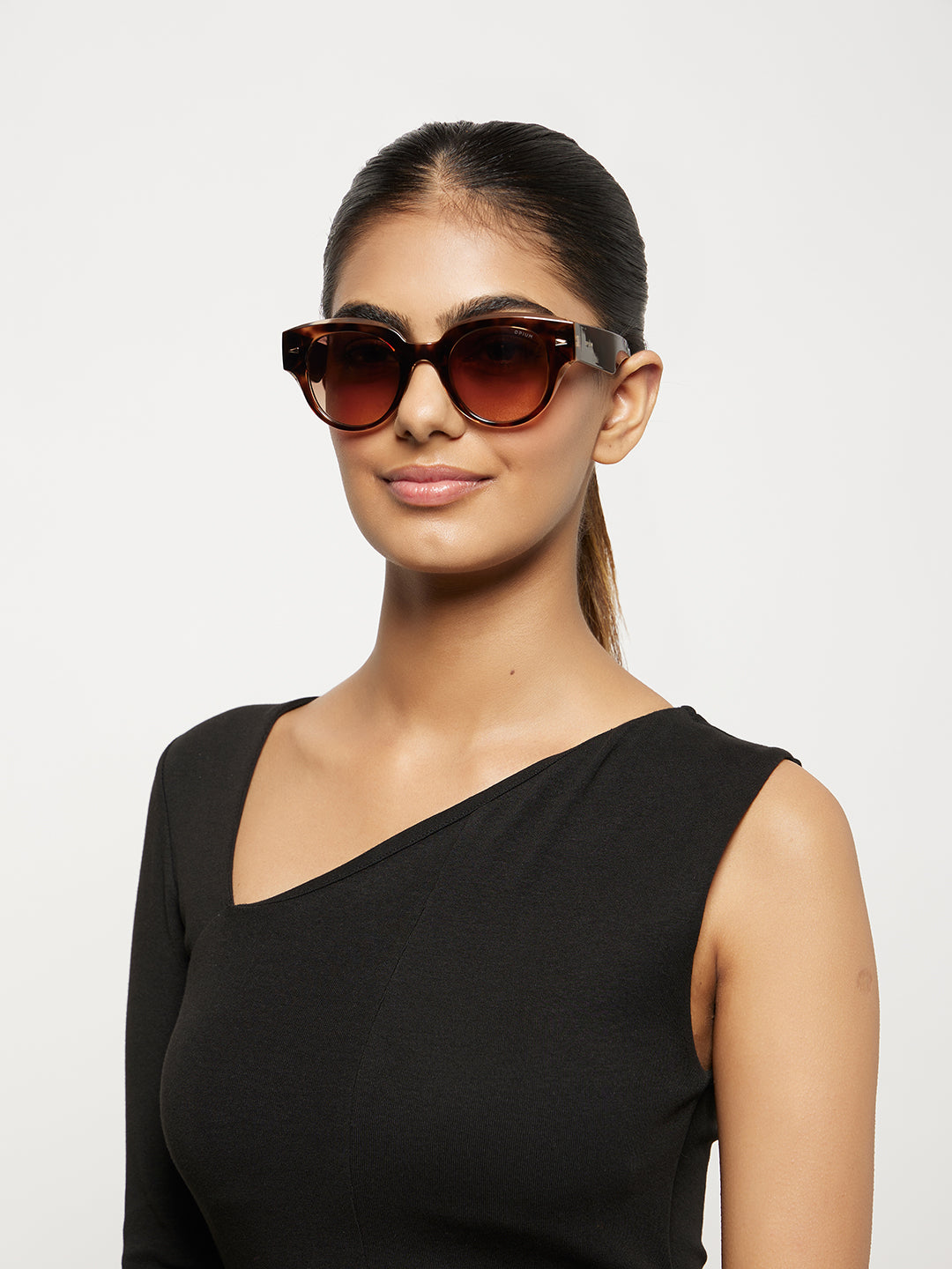 op 10225 c03 47 carson brown women