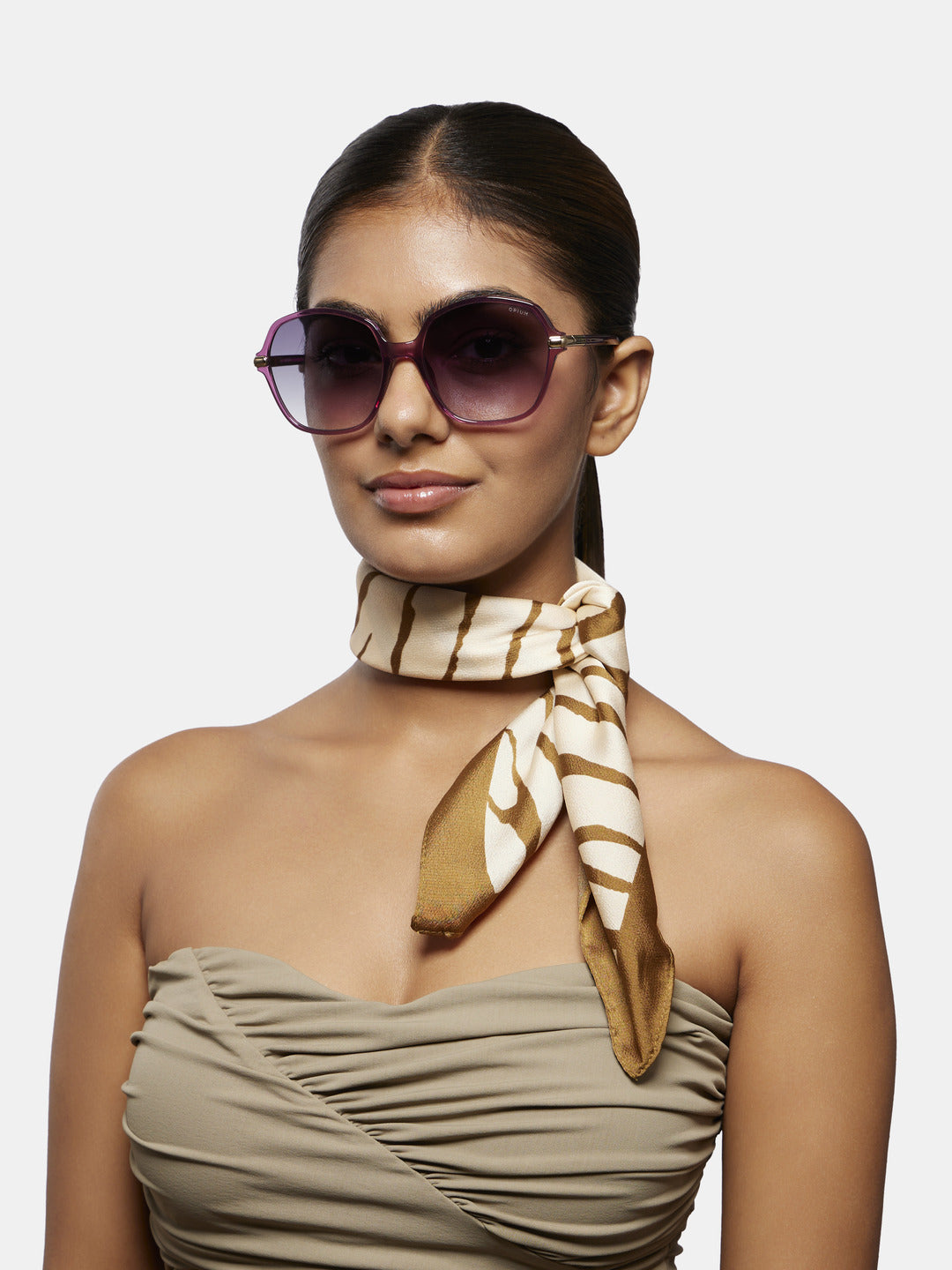 op 10268 c04 56 marley mirror women