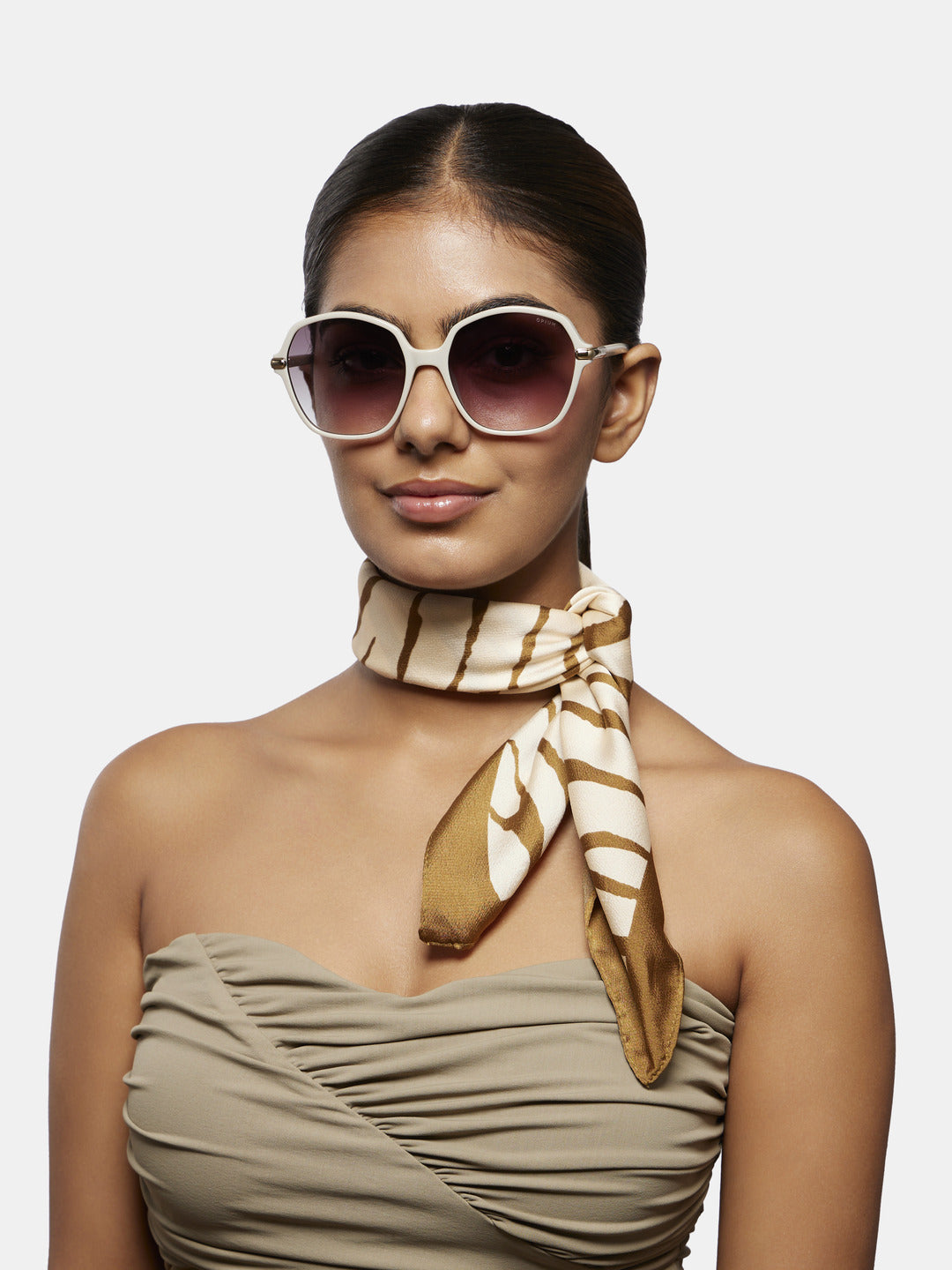 op 10268 c05 56 marley mirror women