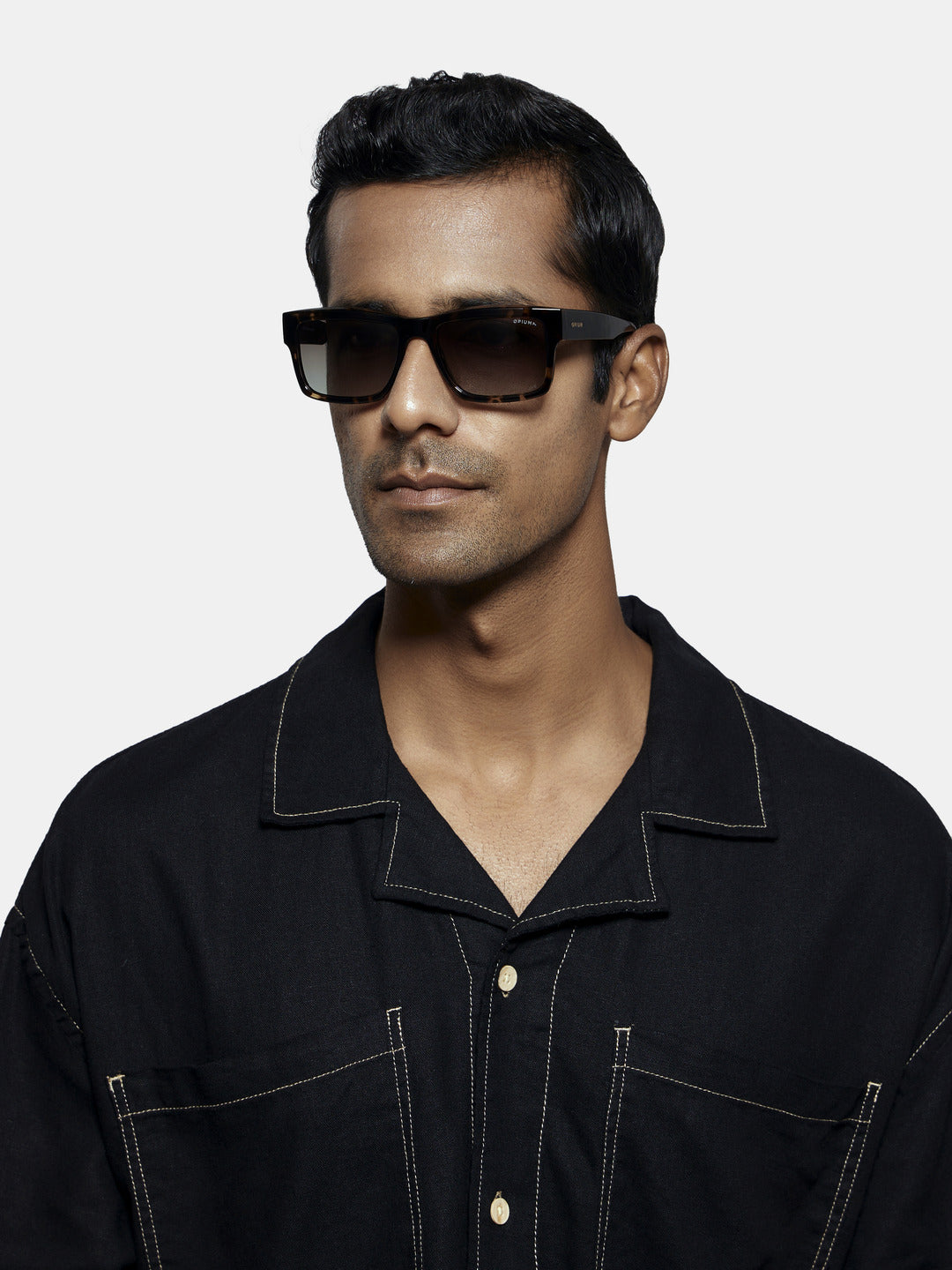 op 10279 c02 55 gauntlet green men