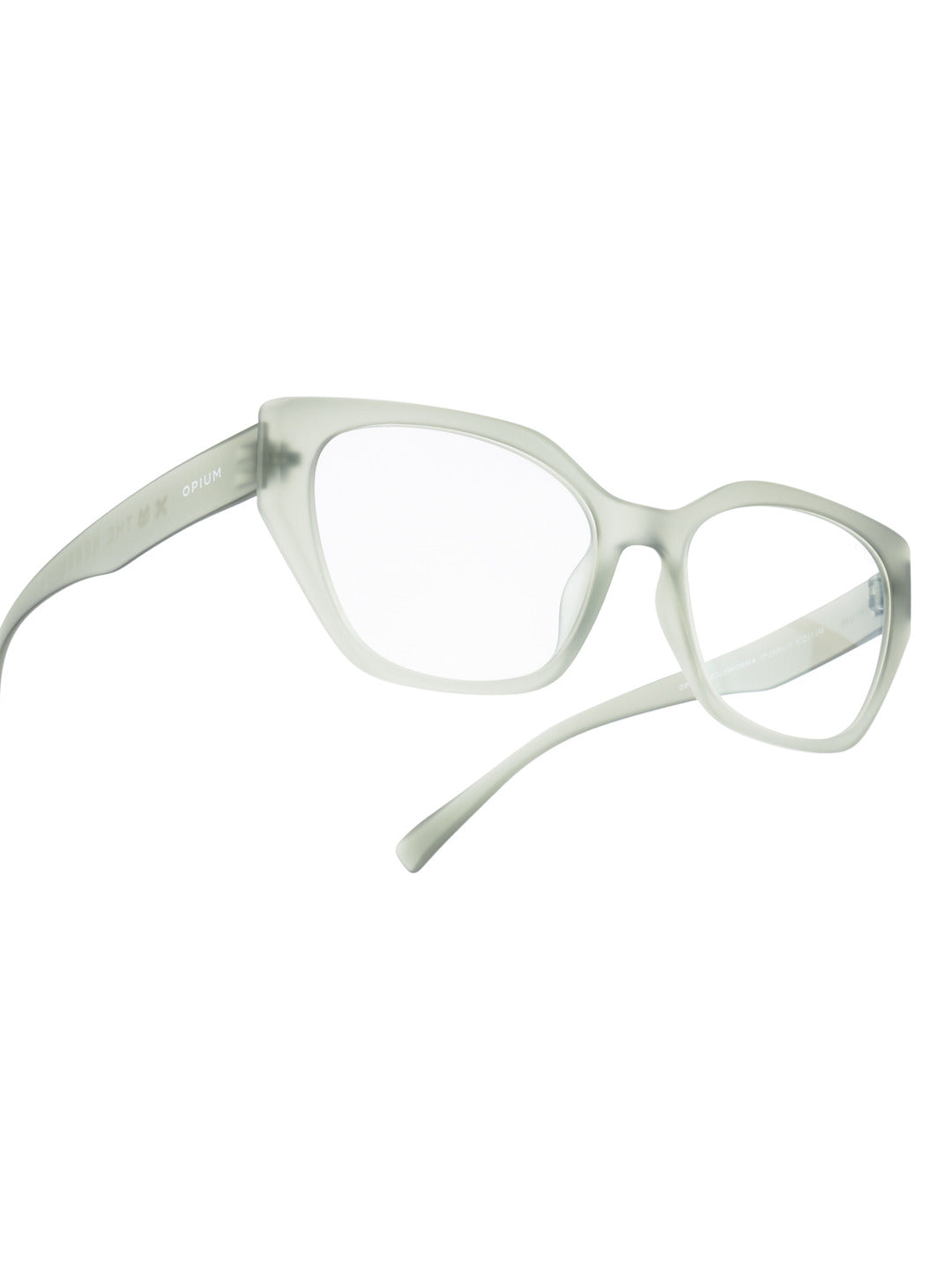 op 2699 c10 52 the rebel clear women