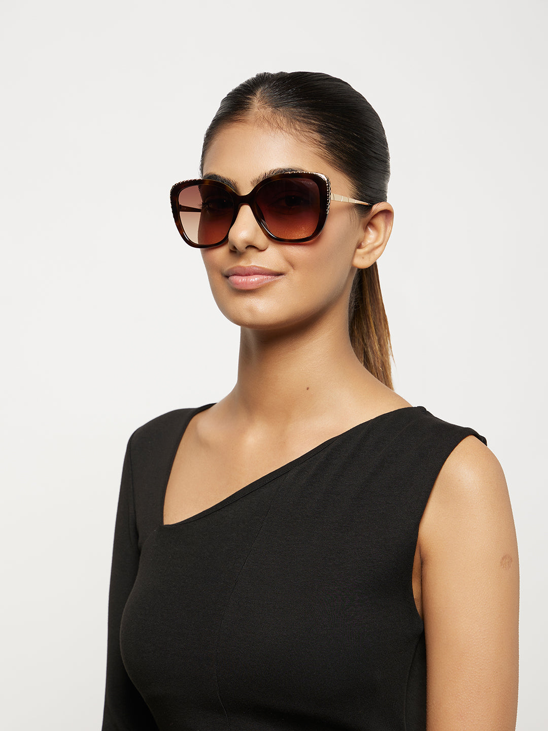 op 10227 c02 55 naomi brown women