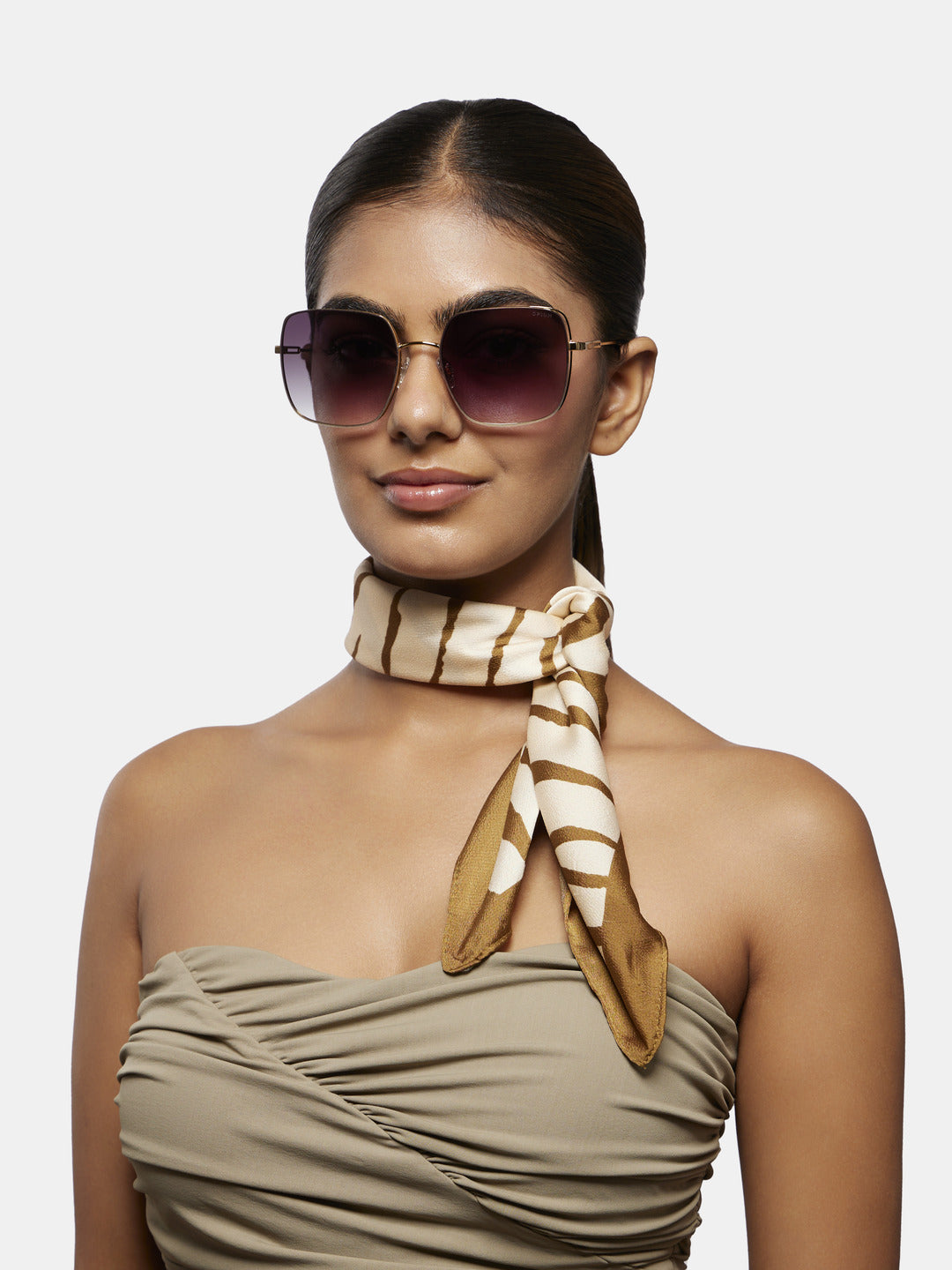 op 10269 c01 56 harriet smoke women