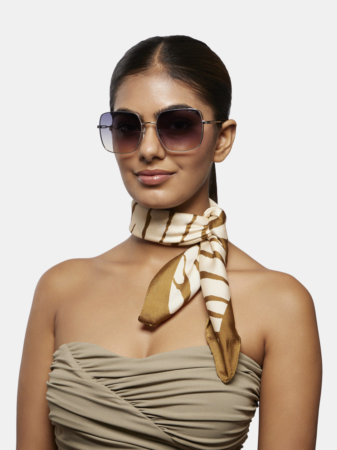op 10269 c04 56 harriet smoke women