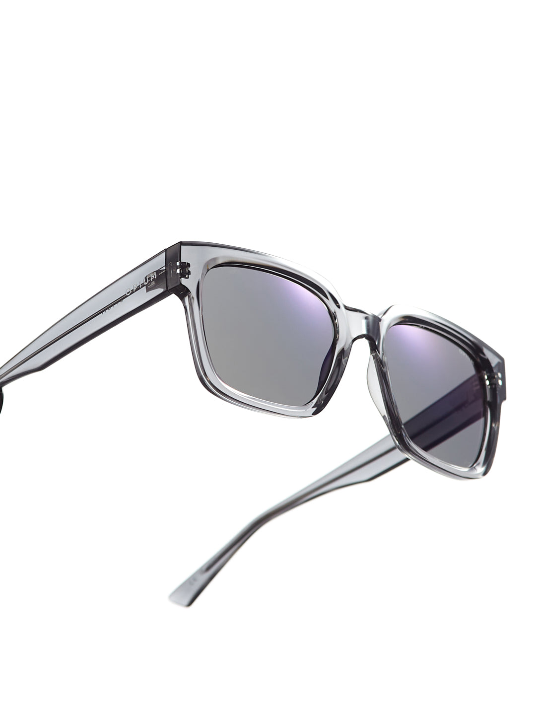 op 10277 c01 54 genesis mirror men