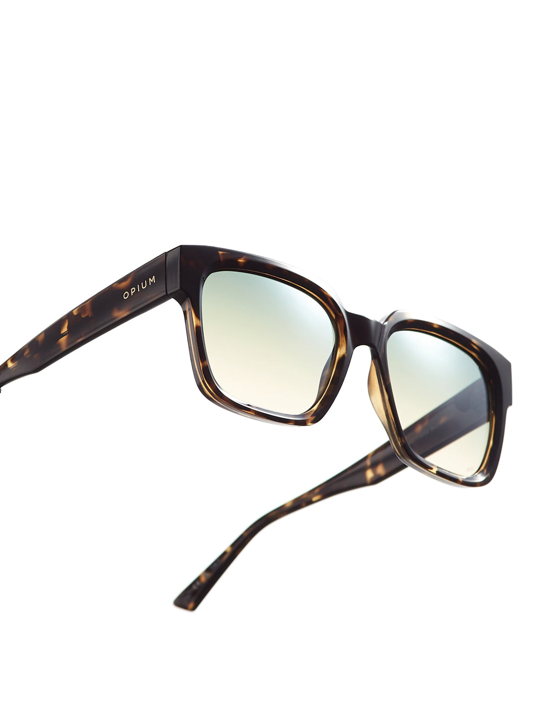 op 10277 c02 54 genesis mirror men
